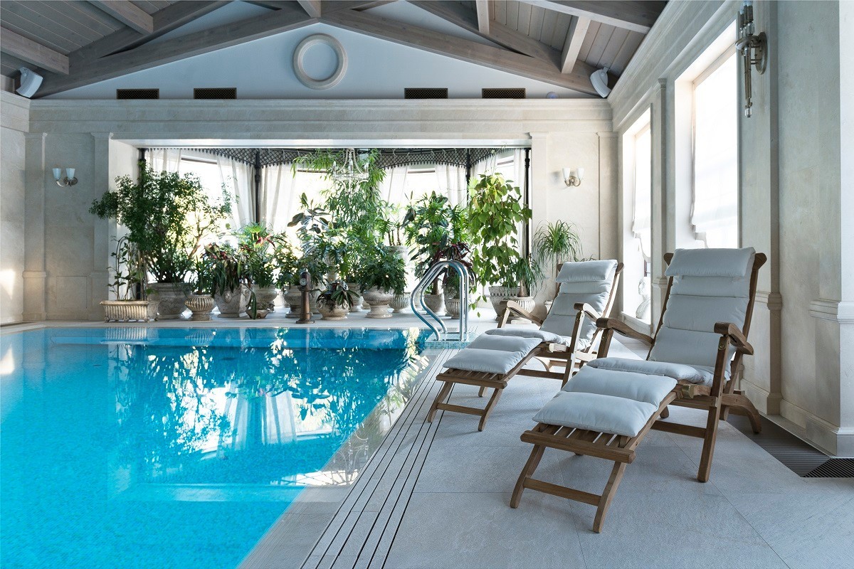 Дом с бассейном. Дизайнер Першхайло Анна