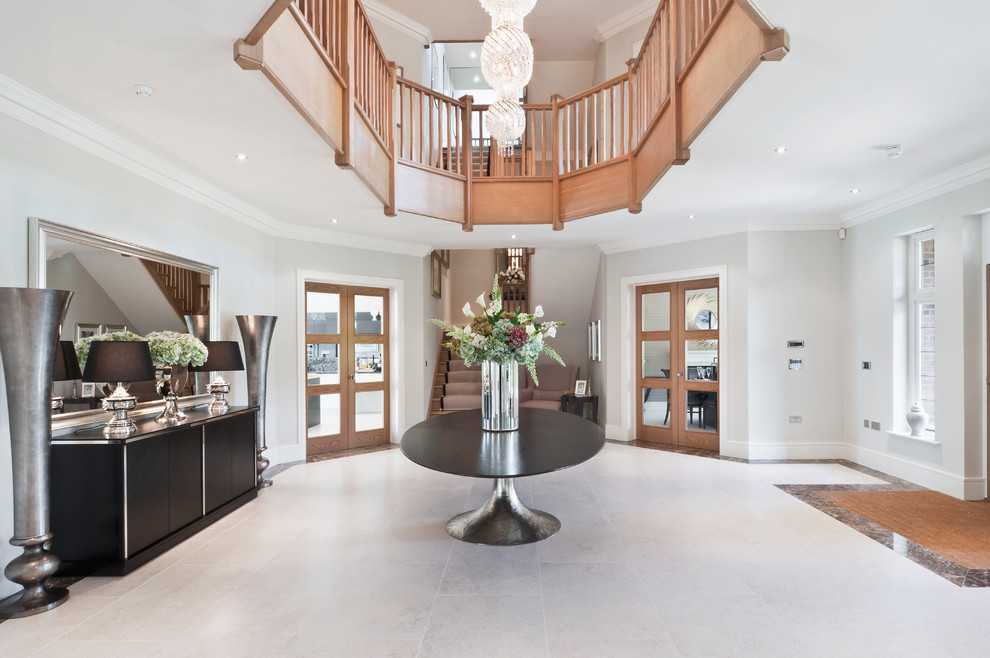 Photo of an expansive contemporary foyer in Berkshire.