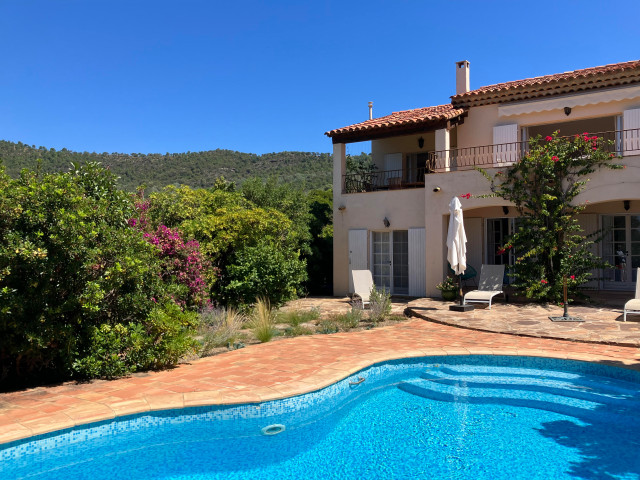 Entre mer et jardin mediterranean-pool
