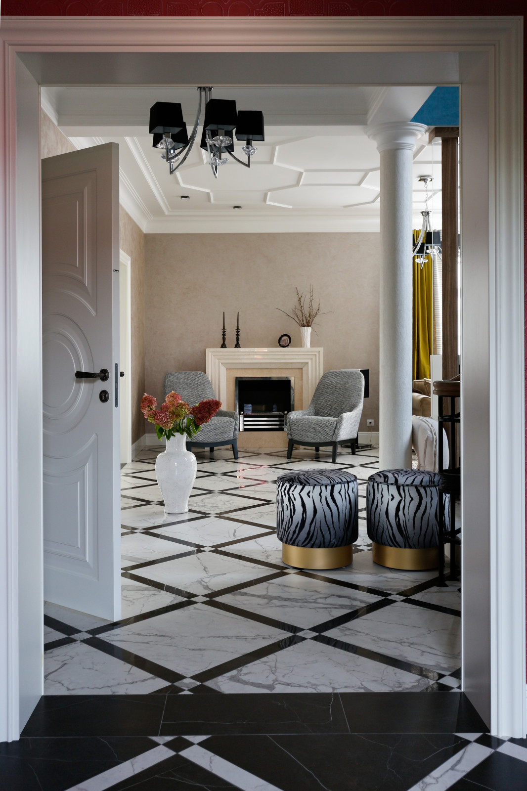 Интерьер двухэтажного дома в пригороде