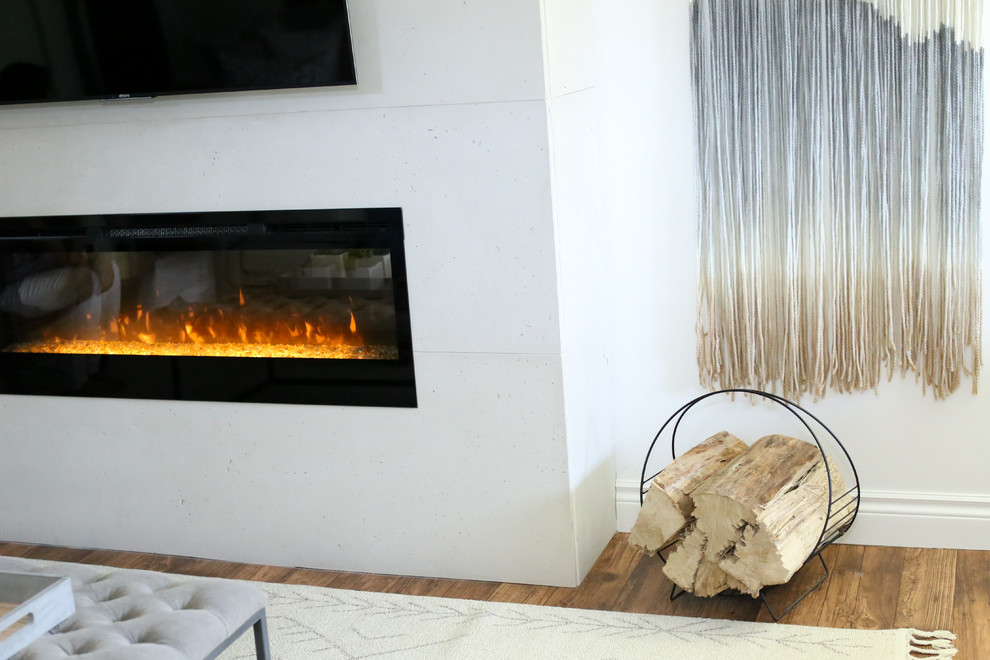 Inspiration for a transitional home design remodel in Toronto