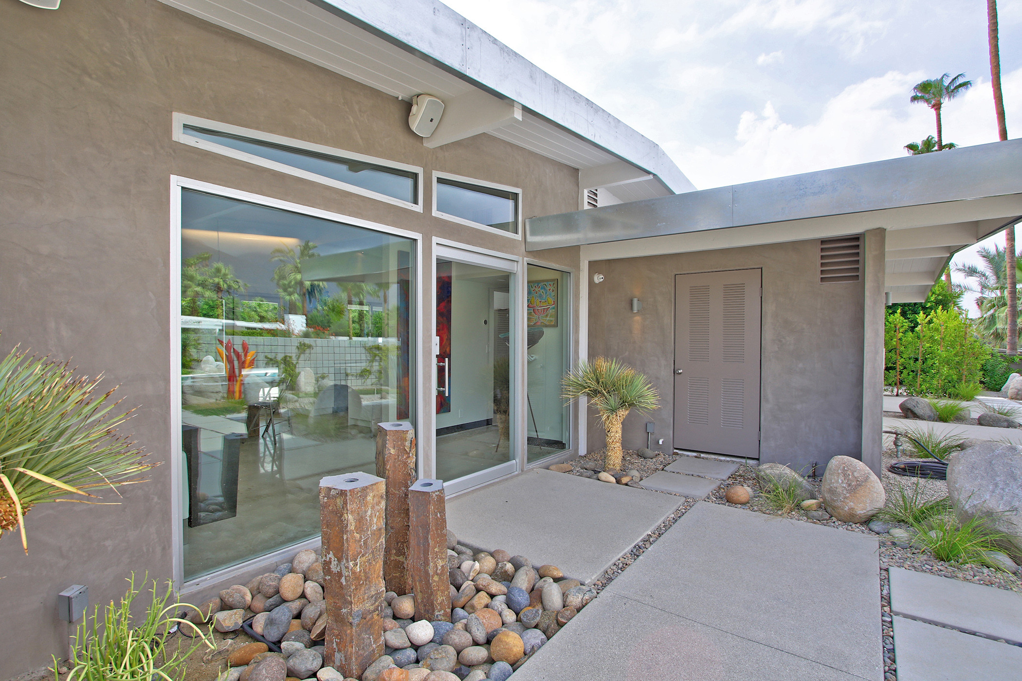 Classic Alexander Modern Palm Springs Beauty