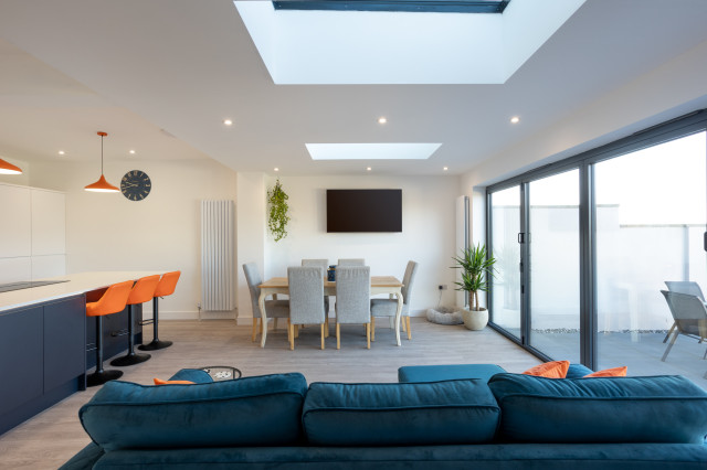 Exeter Road | Complete Renovation contemporary-vardagsrum