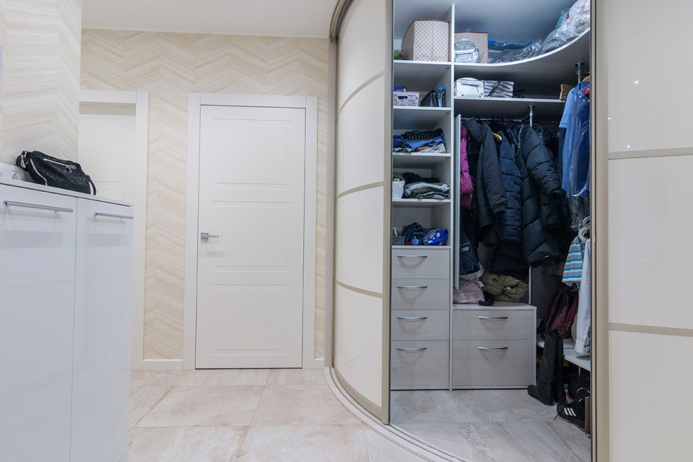 Дизайн четырехкомнатной квартиры в ЖК "Лучи".