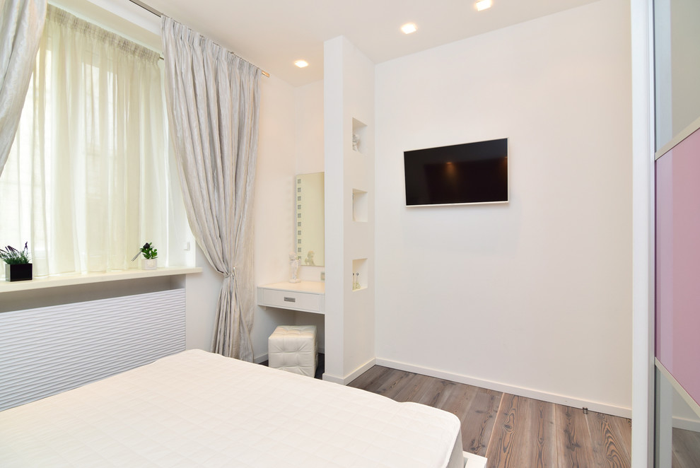 76 квадратов белого