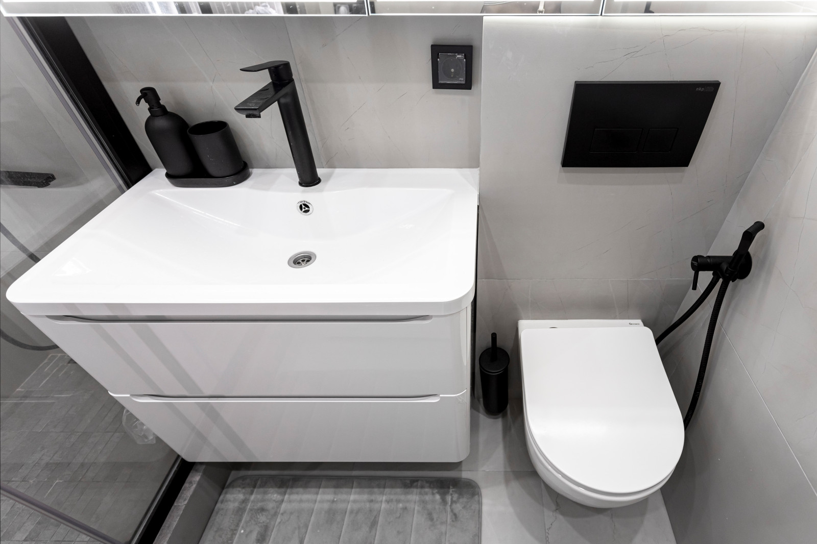 евродвушка в аренду в пятиэтажке рядом с Сити