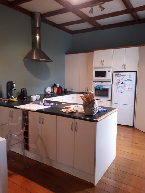 Kitchen traditional
