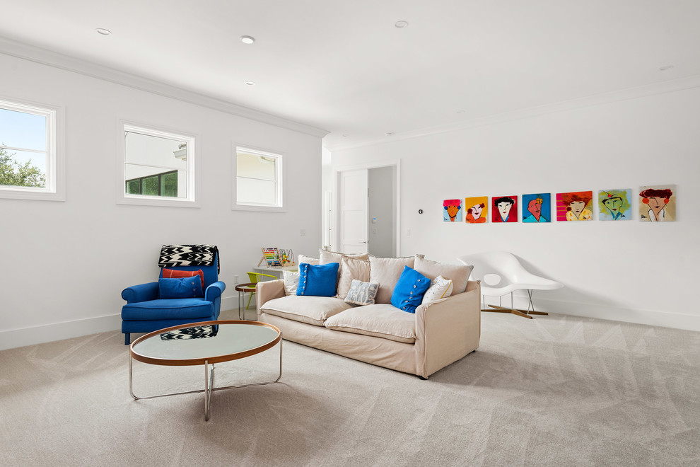 Inspiration for a transitional home design remodel in Orlando