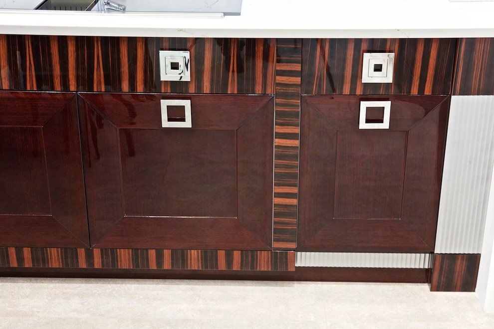 ИМПЕРИЯ, КЛАССИЧЕСКАЯ МОДЕЛЬ КУХНИ.