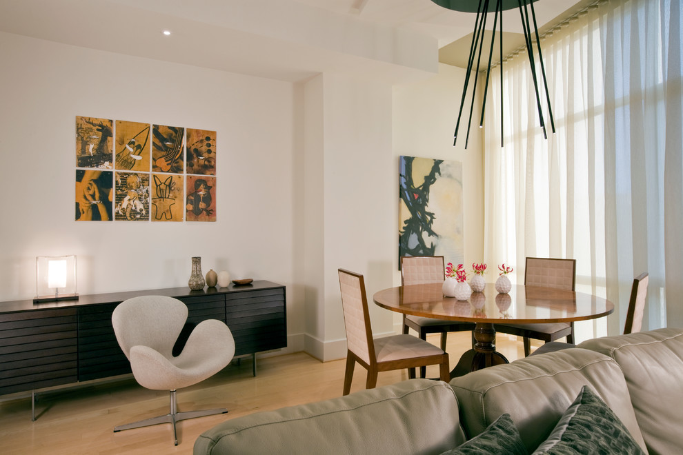 Inspiration for a contemporary dining room remodel in DC Metro