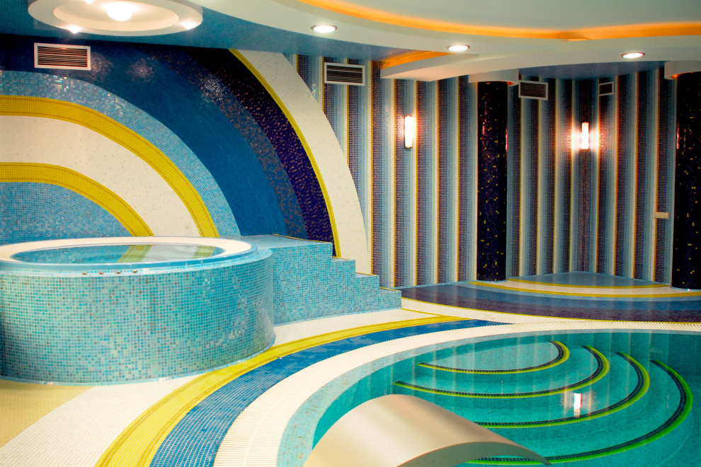 Бассейн в гостиничном комплексе