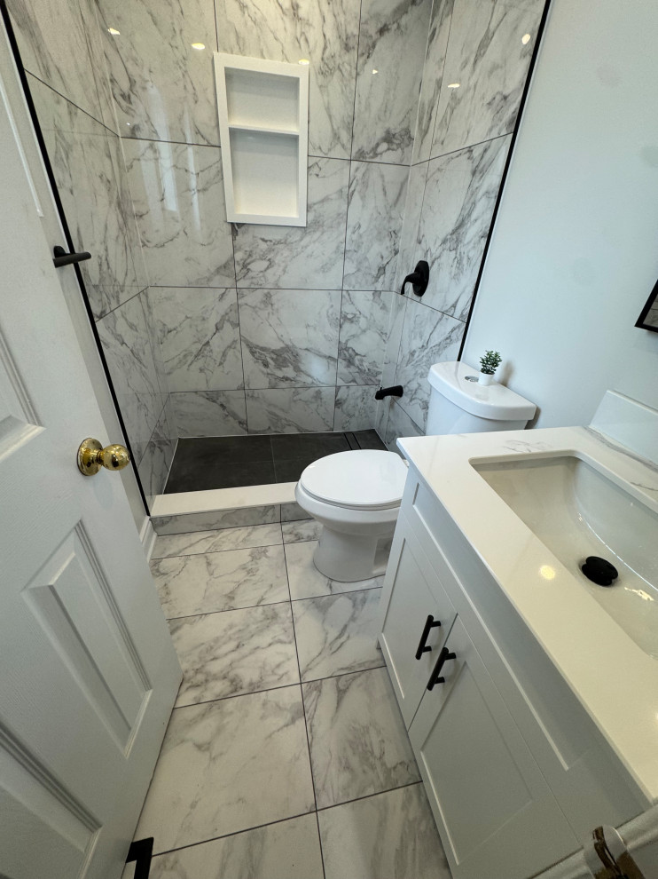 Mississauga Master Bath and Powder Room to 3-piece Bath Conversion