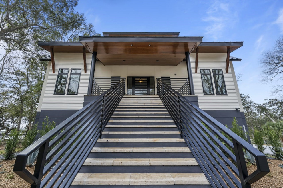 Contemporary multi-coloured house exterior in Charleston.