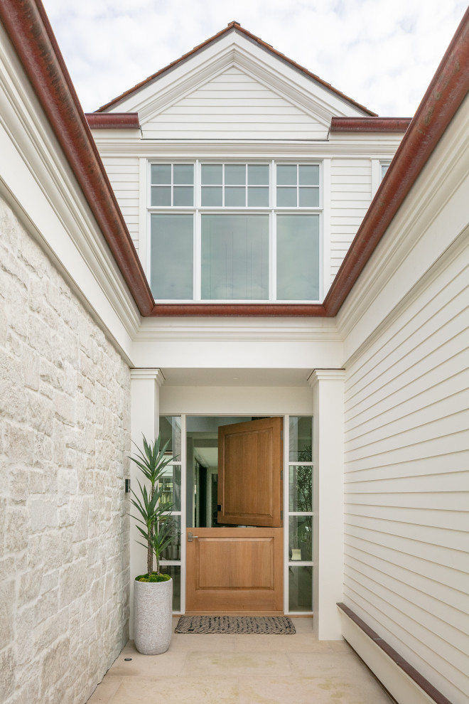 Inspiration for a transitional entryway remodel in Orange County