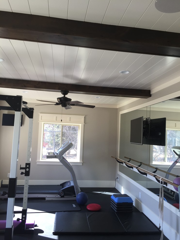 Photo of a country home gym in Other.