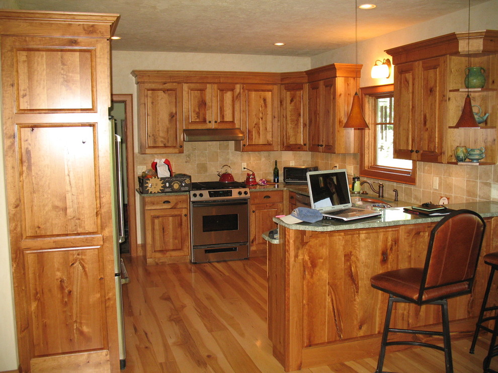 Kitchen - rustic kitchen idea