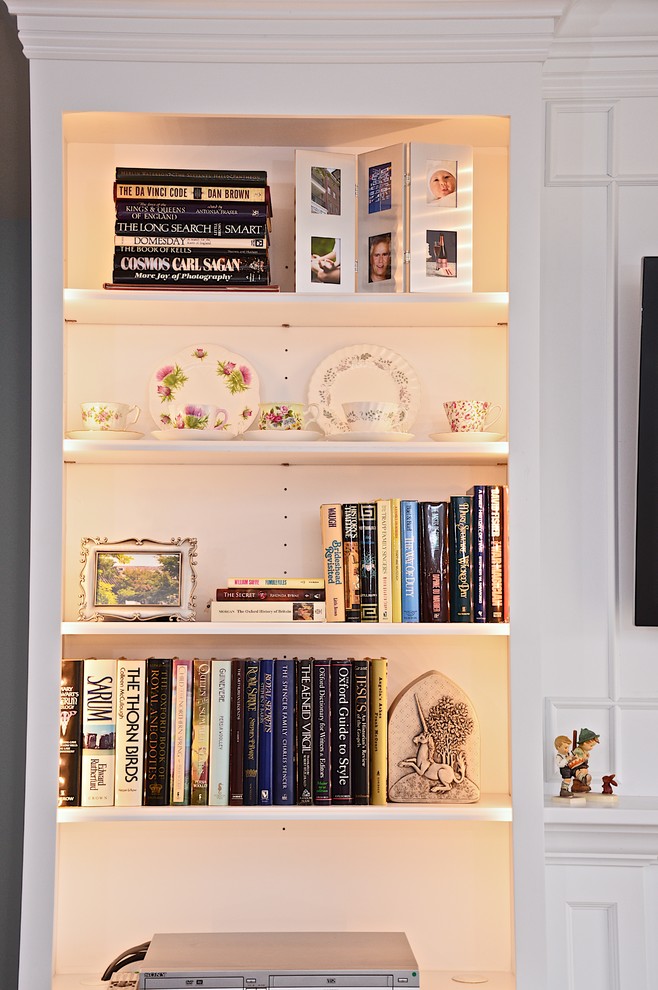 Bookcase/Built-in