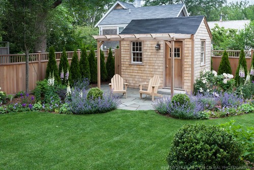 27 Gorgeous Landscaping Around Shed Ideas [with Pictures]