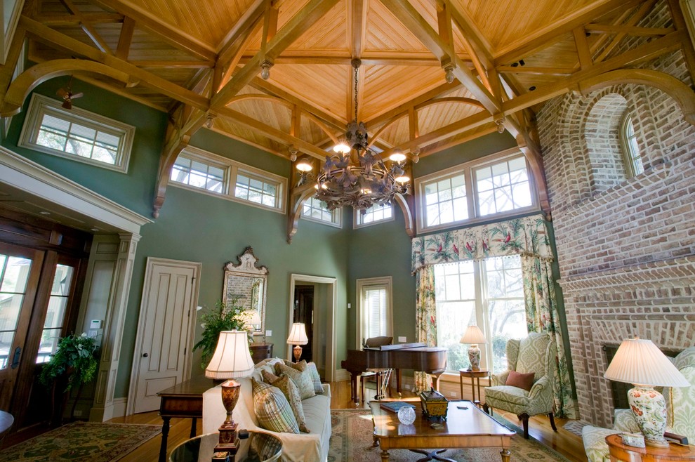 This is an example of a traditional living room in Atlanta.