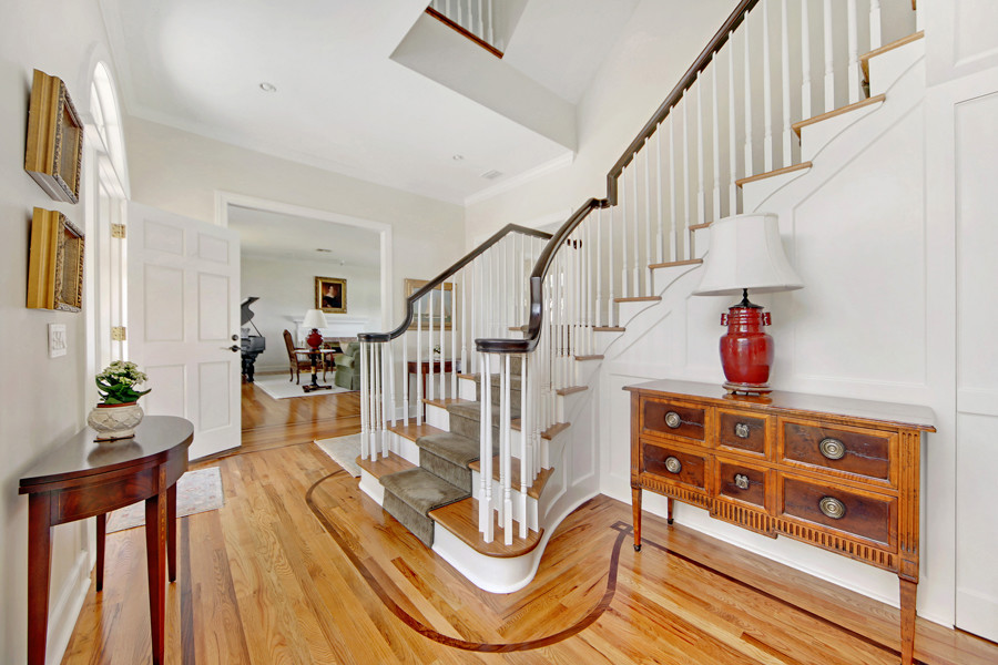 Design ideas for a traditional staircase in Jacksonville.