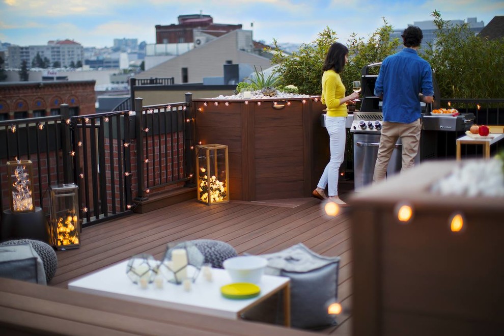 Example of a transitional home design design in Minneapolis