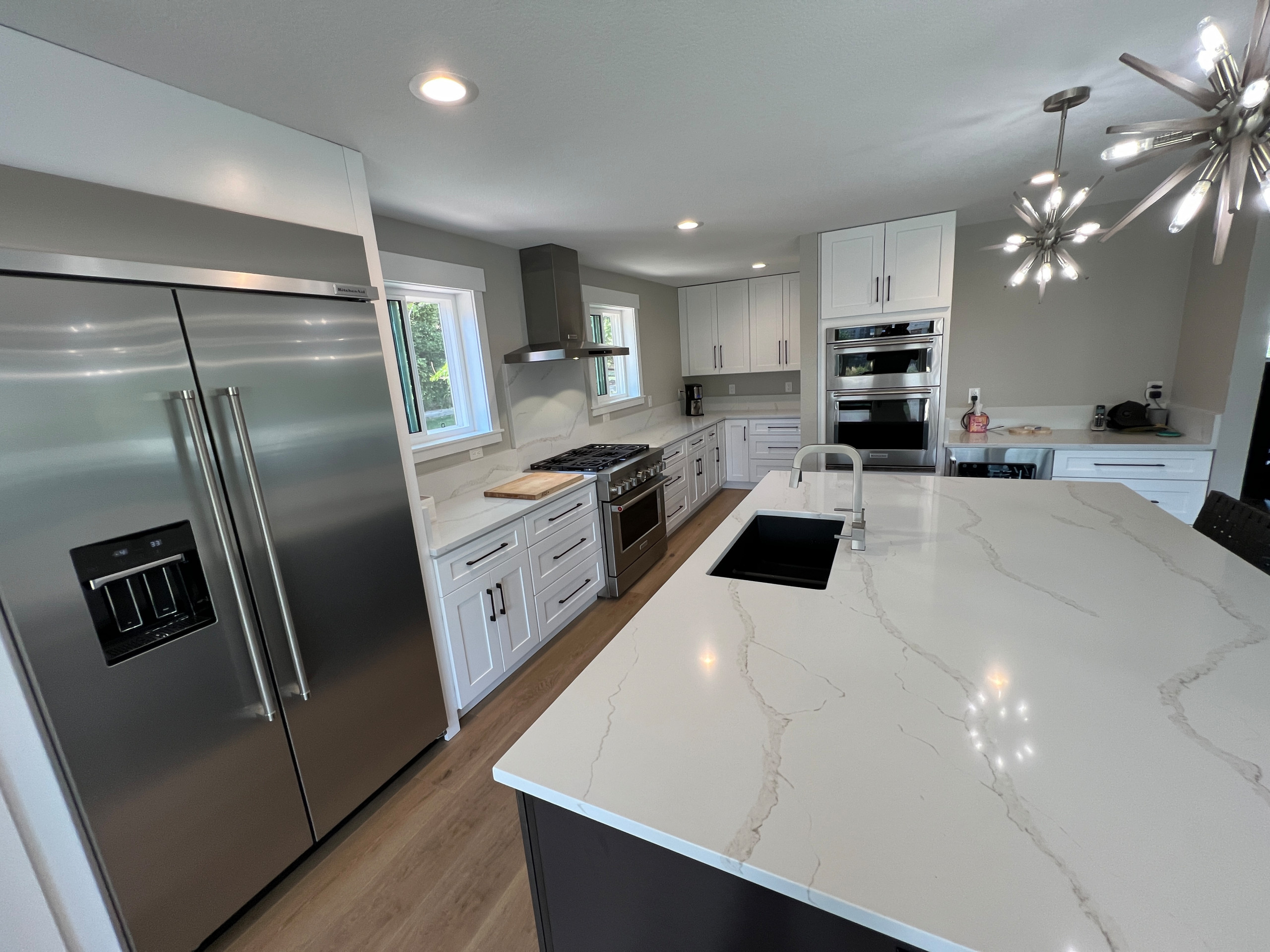 Green Mountain Modern Kitchen