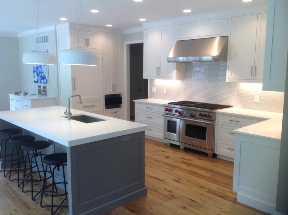Transitional kitchen photo in Indianapolis