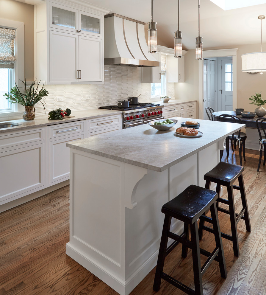 Example of a transitional kitchen design in Chicago