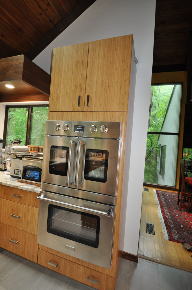 Inspiration for a transitional home design remodel in Baltimore