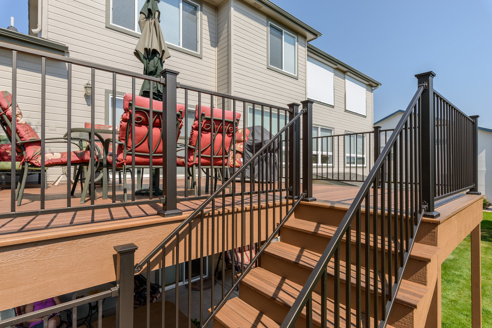 Example of a transitional deck design in Denver