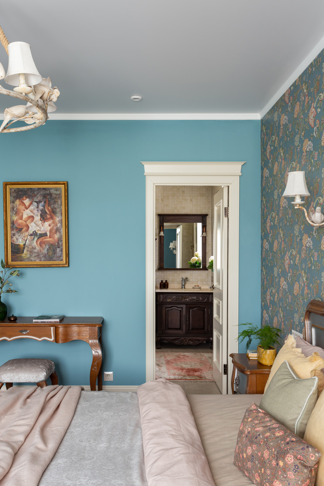 ВИД НА ВАННУЮ ИЗ СПАЛЬНИ