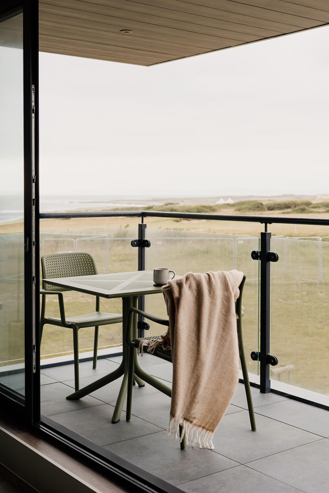 Photo of a retro balcony in Cardiff.