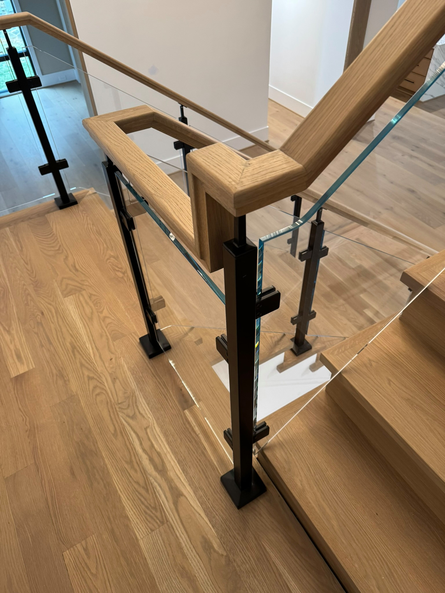 134_Modern White Oak Stair with Glass Balustrade, Vienna, VA 22180