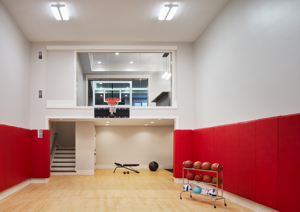 Classic home gym in Chicago.