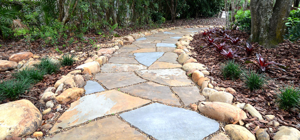 Inspiration for a rustic home design remodel in Tampa