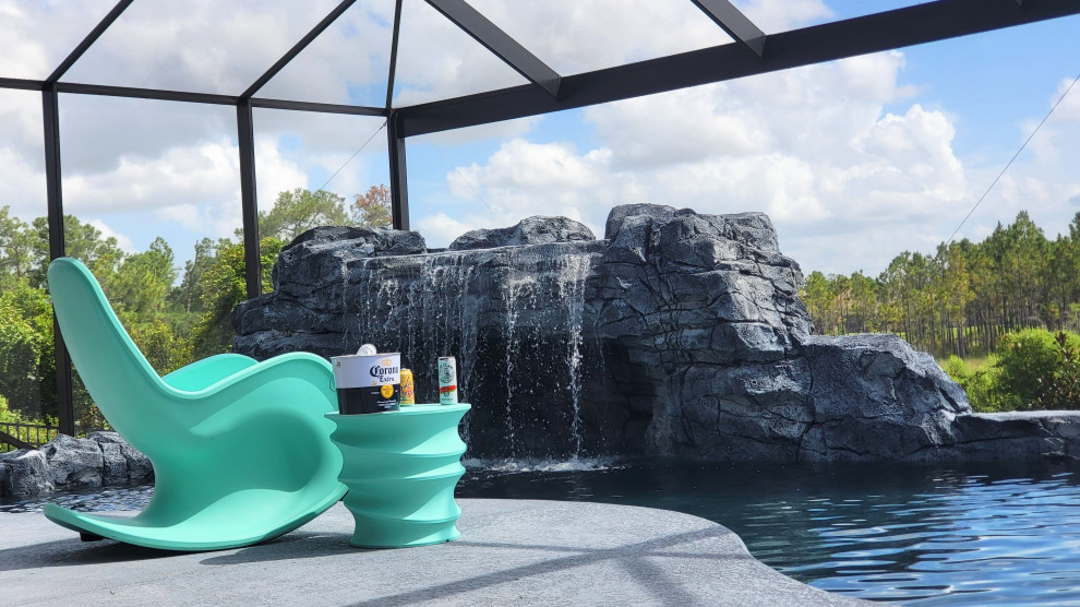Winter Garden pool with Grotto and Bar