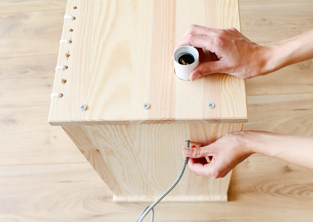 Ikea hack : Relooker une table de chevet Rast