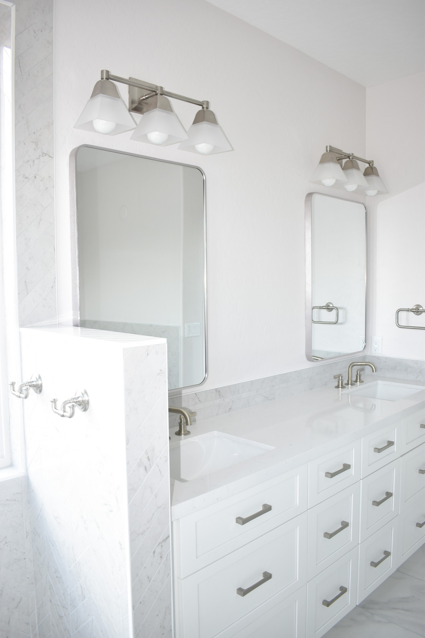 Acoma Primary Bath