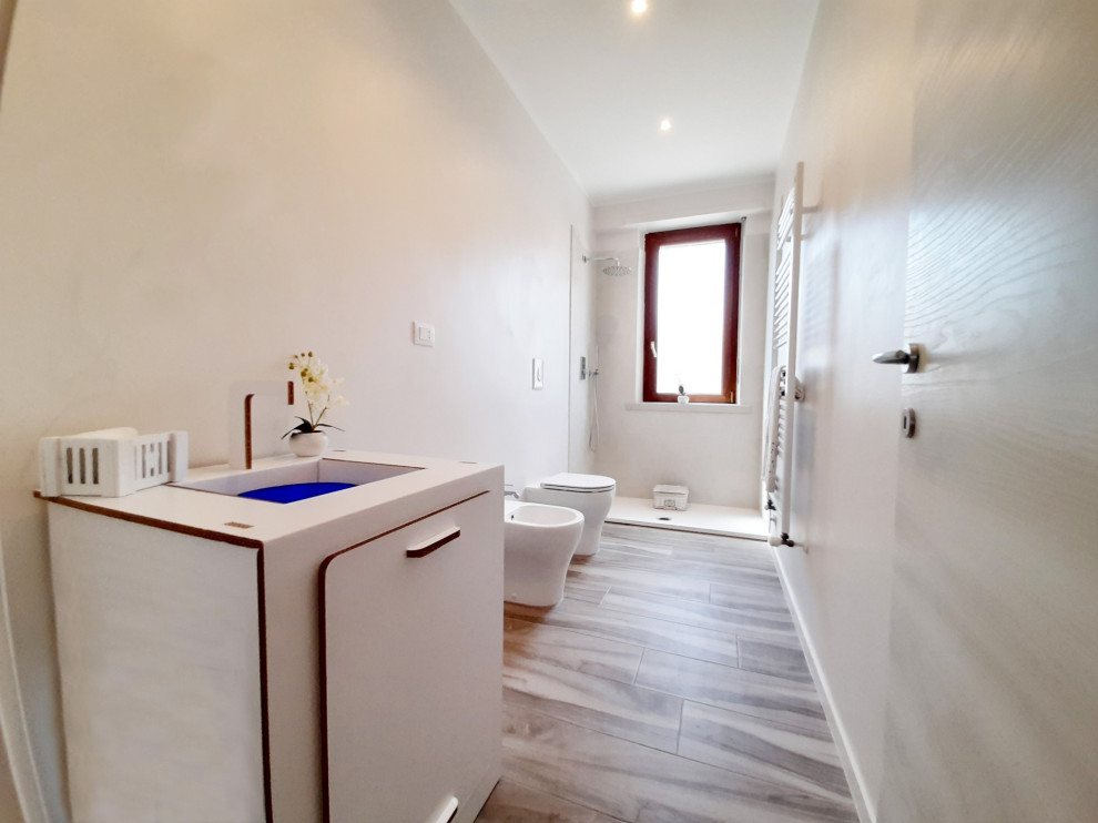 Imagen de cuarto de baño minimalista grande