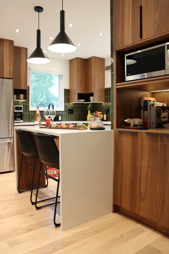 AN AWED TO MID CENTURY MODERN