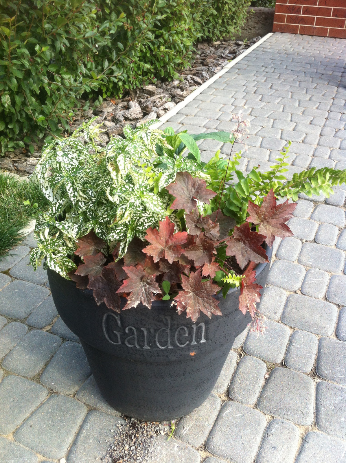 Уличные кашпо