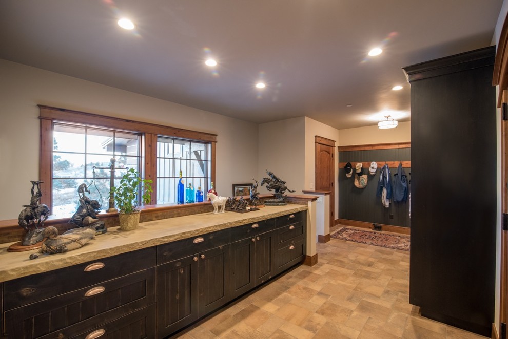 Mountain style home design photo in Denver