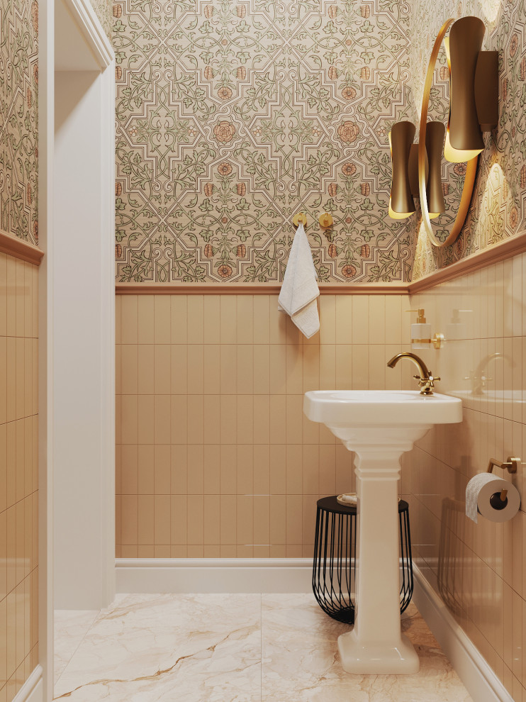 Дом с арочными окнами