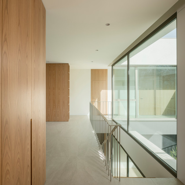 Casa Honda - vest&iacute;bulo - interior coastal-hallway-and-landing