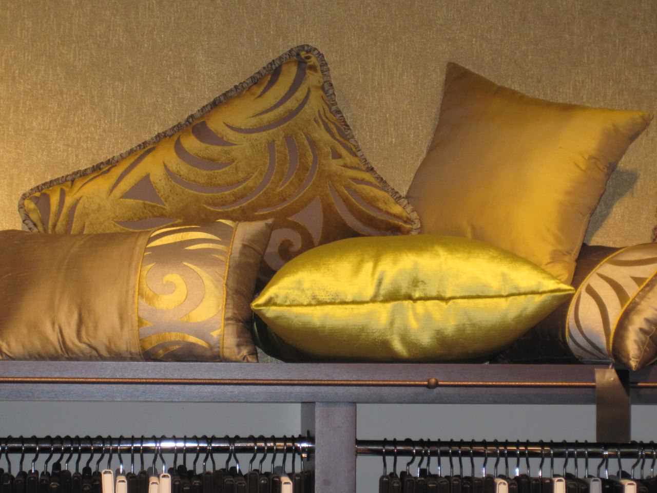 декоративные подушки