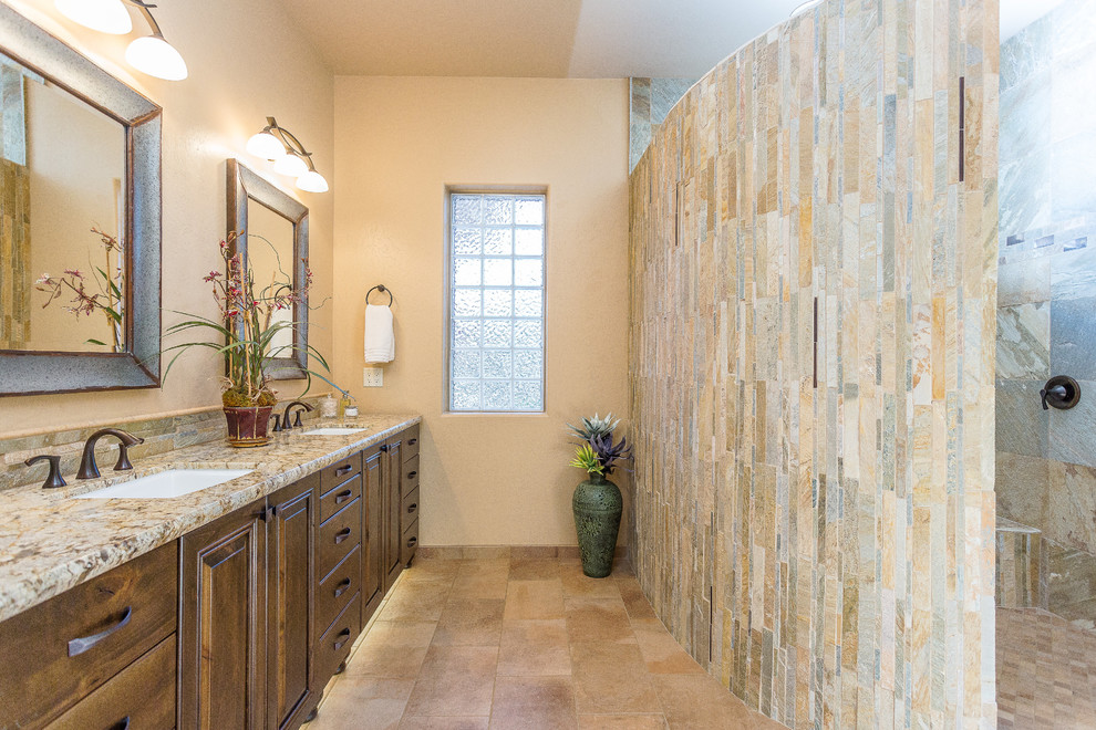 Home design - transitional home design idea in Phoenix