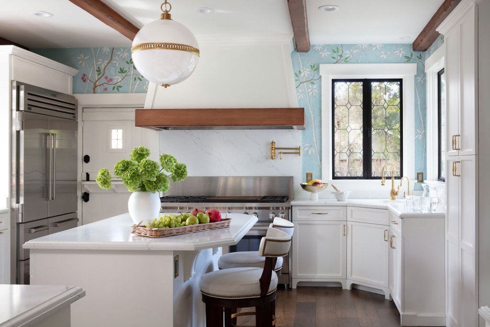 Elegant kitchen photo in Santa Barbara
