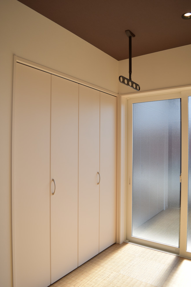 他の地域にあるアジアンスタイルのおしゃれなトイレ・洗面所の写真