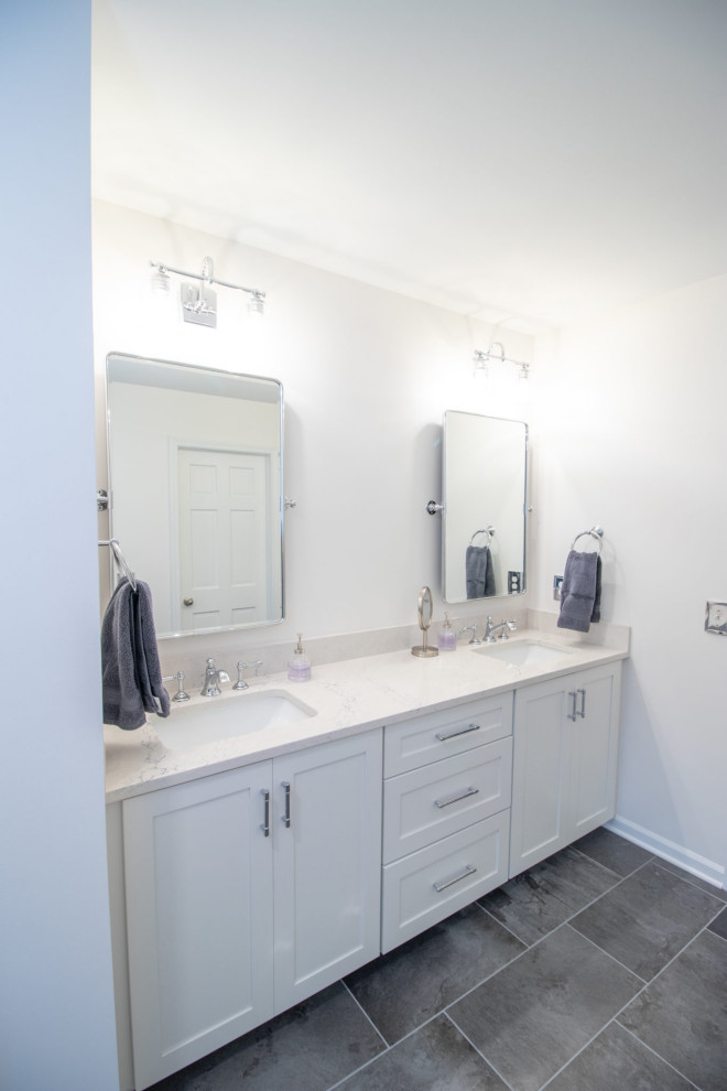 Inspiration for a large transitional home design remodel