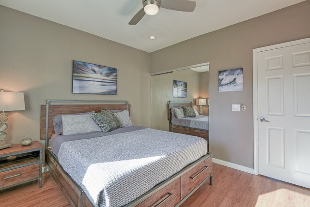 Ocean Beach San Diego Remodel contemporaneo-camera-da-letto